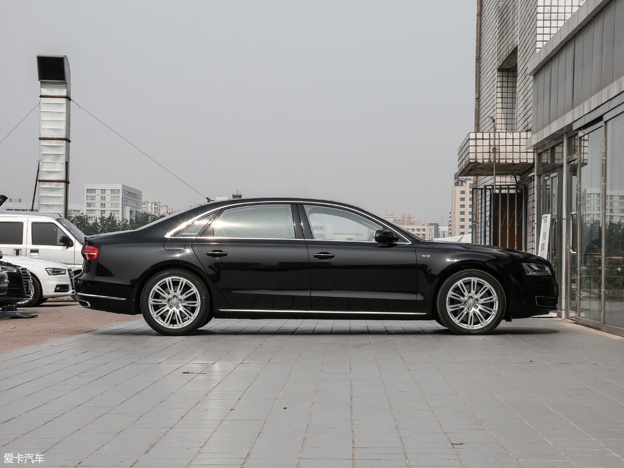 2017?yun)WA8 6.3L W12 quattro Ş