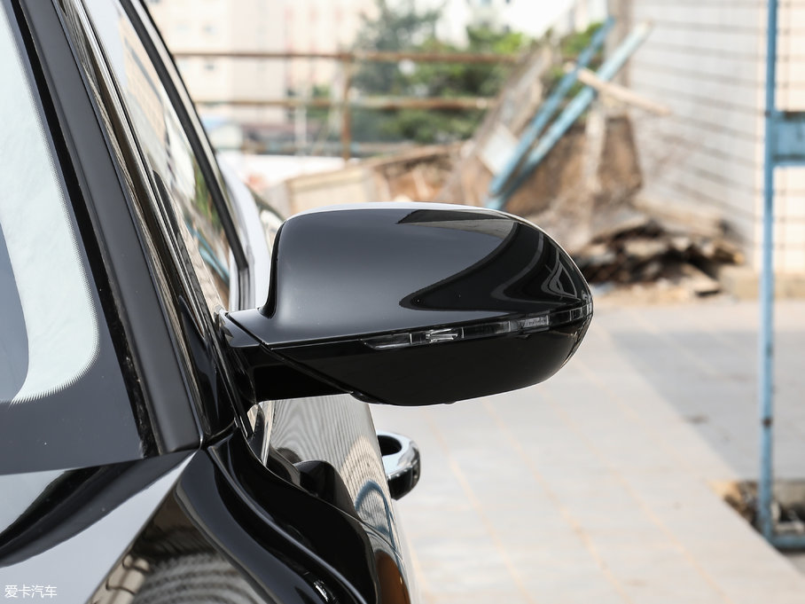 2017?yun)WA8 6.3L W12 quattro Ş