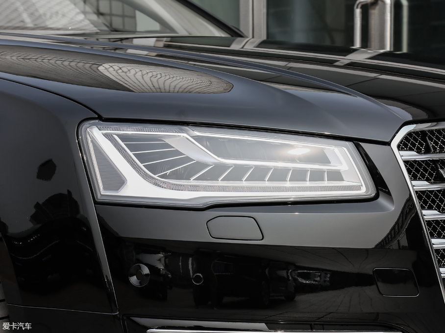 2017WA8 6.3L W12 quattro Ş