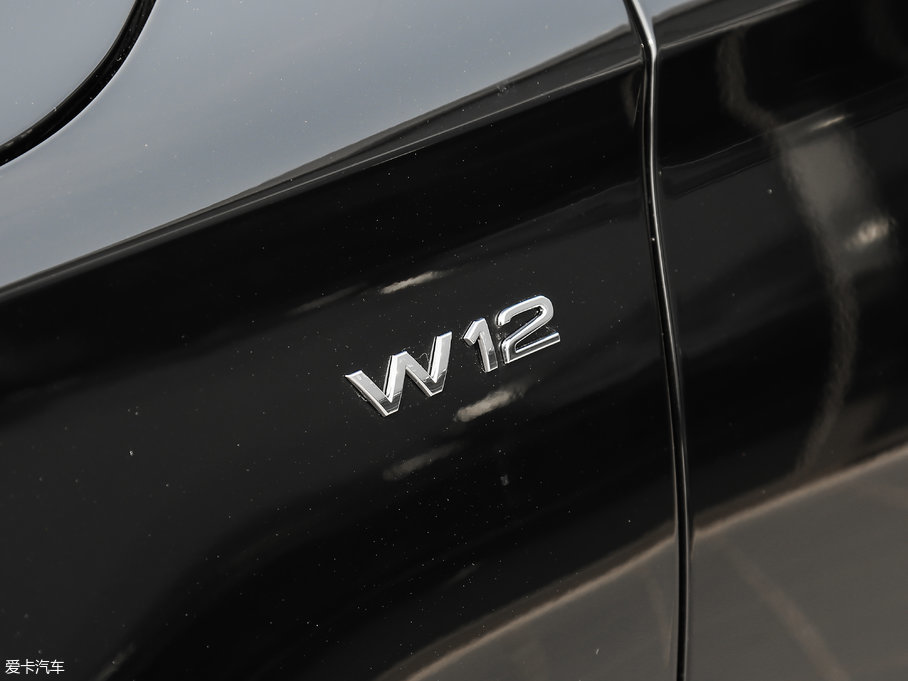 2017WA8 6.3L W12 quattro Ş