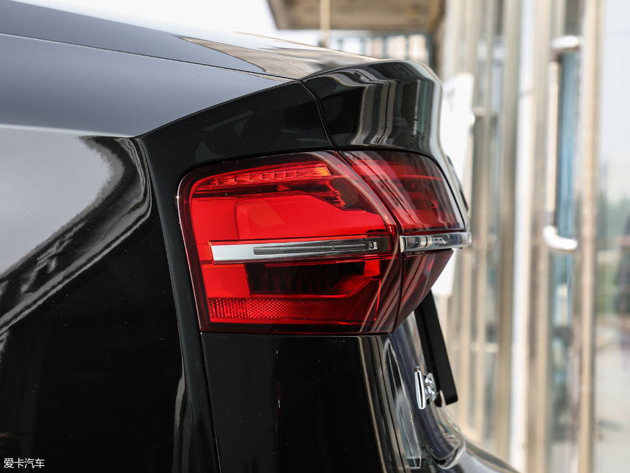 2017WA8 6.3L W12 quattro Ş