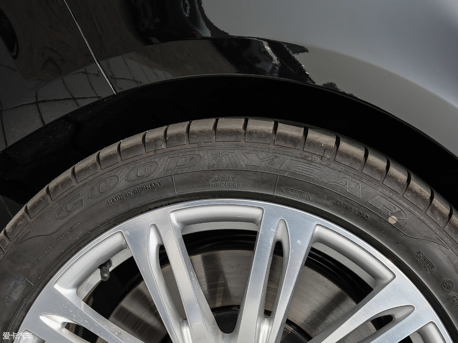 2017WA8 6.3L W12 quattro Ş