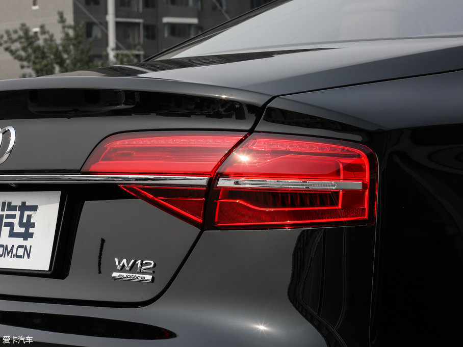 2017WA8 6.3L W12 quattro Ş