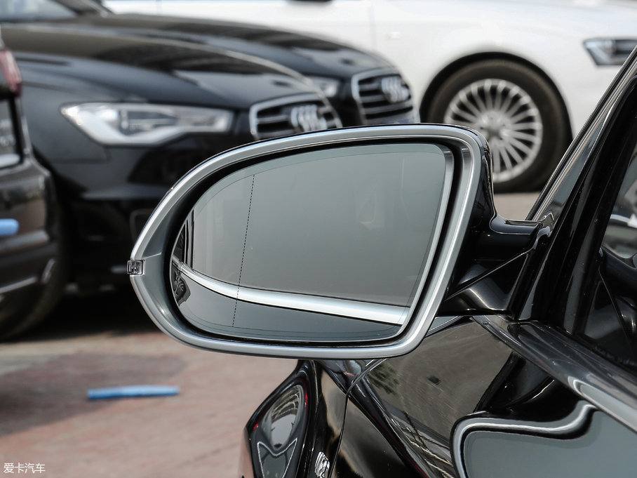 2017WA8 6.3L W12 quattro Ş