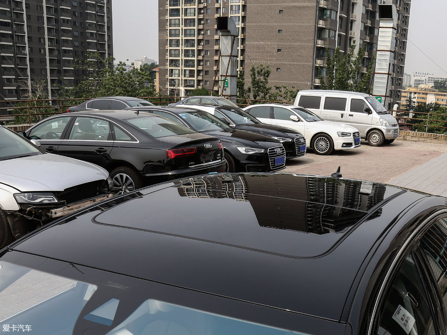 2017WA8 6.3L W12 quattro Ş