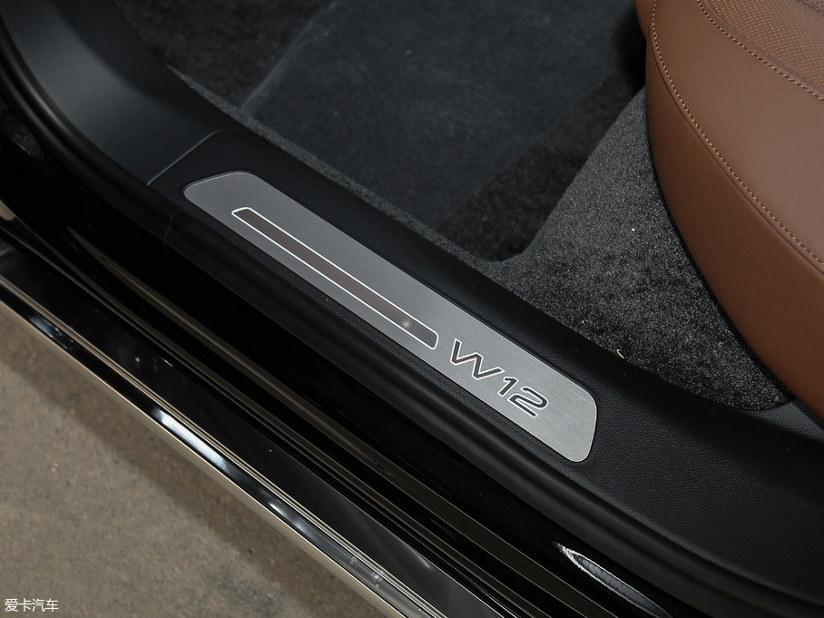 2017WA8 6.3L W12 quattro Ş