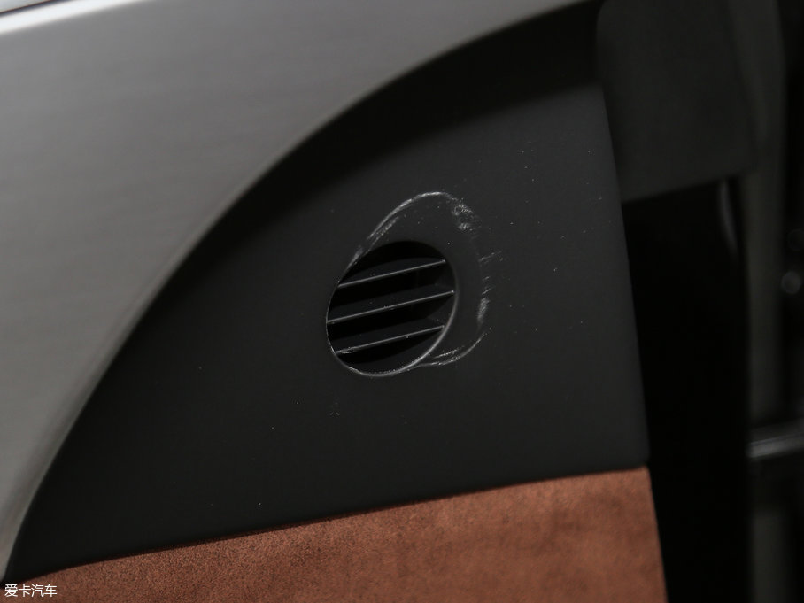 2017WA8 6.3L W12 quattro Ş