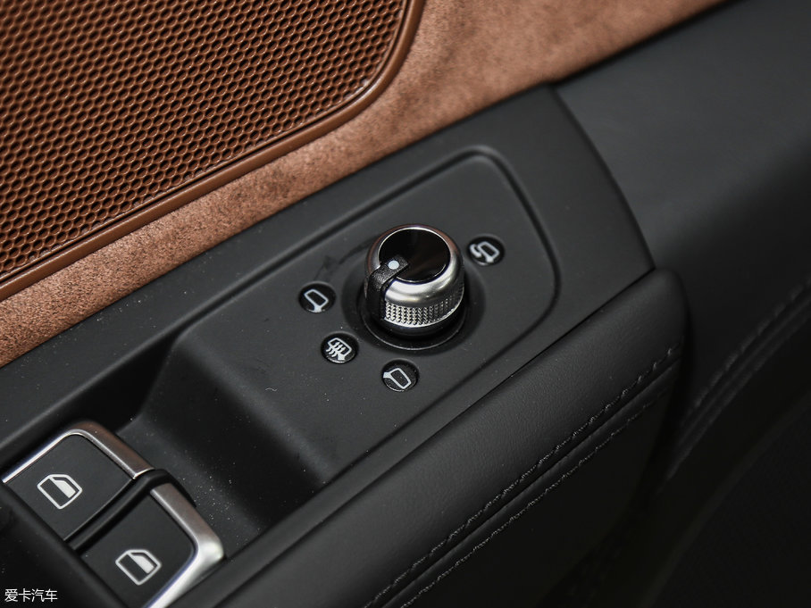 2017?yun)WA8 6.3L W12 quattro Ş