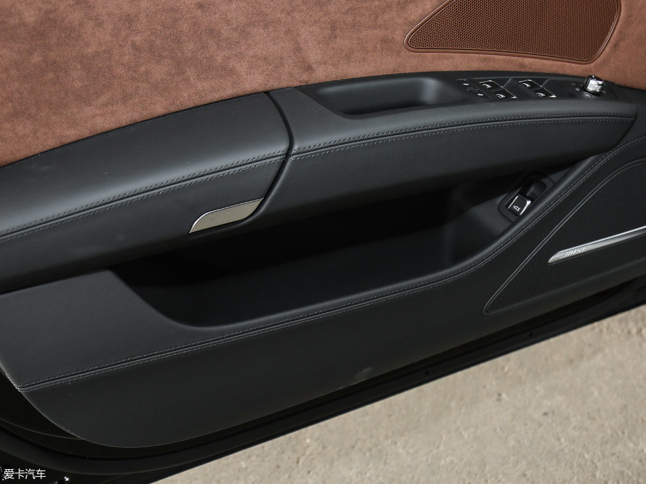 2017WA8 6.3L W12 quattro Ş