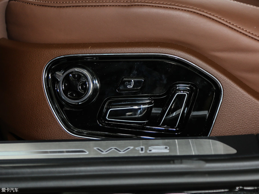 2017WA8 6.3L W12 quattro Ş