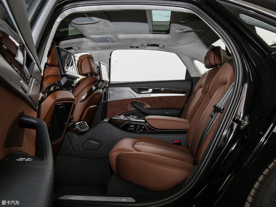 2017WA8 6.3L W12 quattro Ş