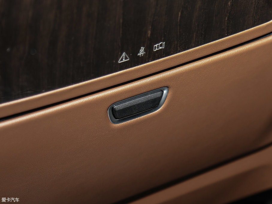 2017WA8 6.3L W12 quattro Ş