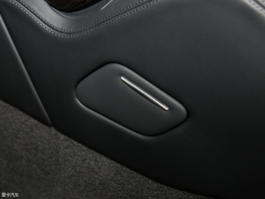 2017WA8 6.3L W12 quattro Ş