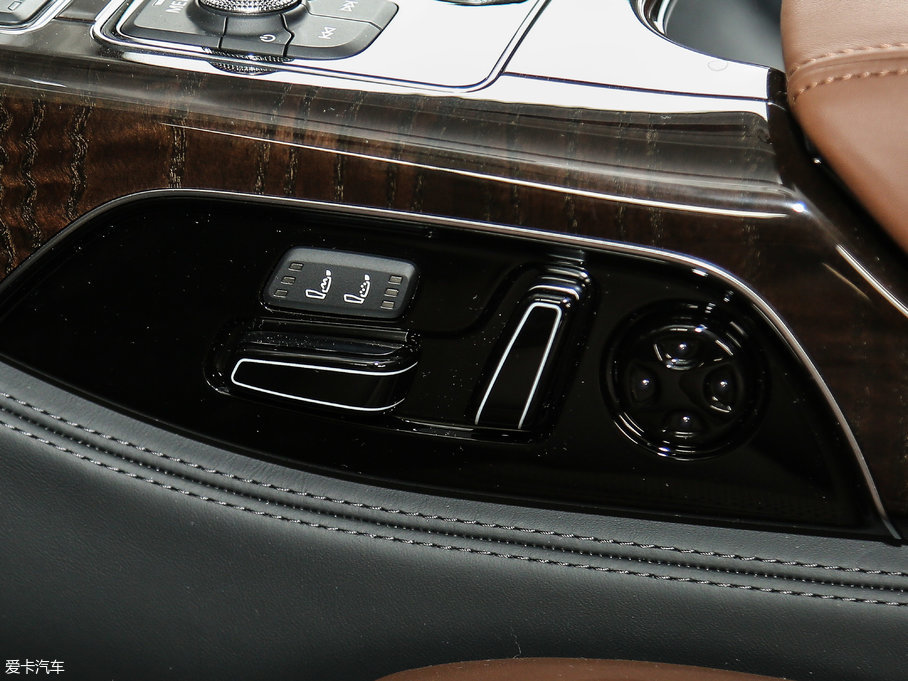 2017WA8 6.3L W12 quattro Ş