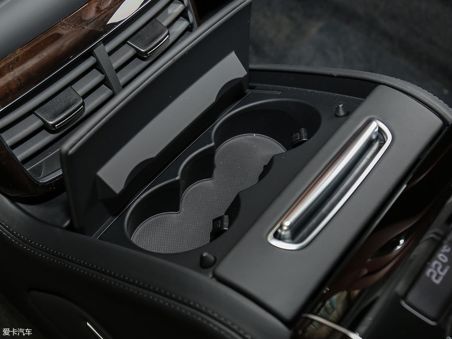 2017WA8 6.3L W12 quattro Ş