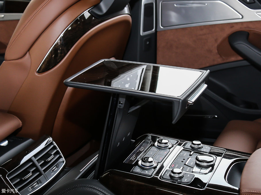 2017WA8 6.3L W12 quattro Ş