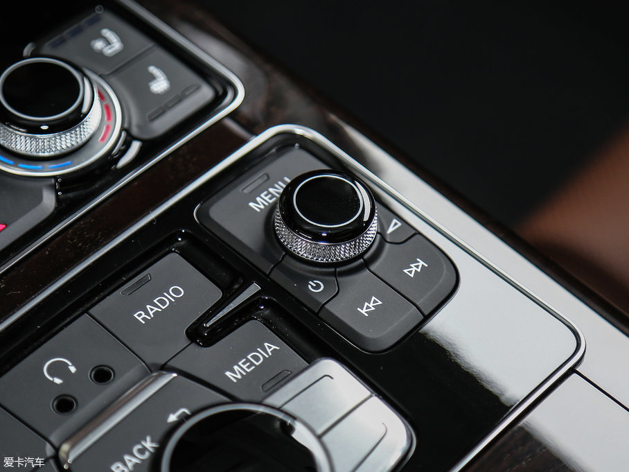 2017WA8 6.3L W12 quattro Ş