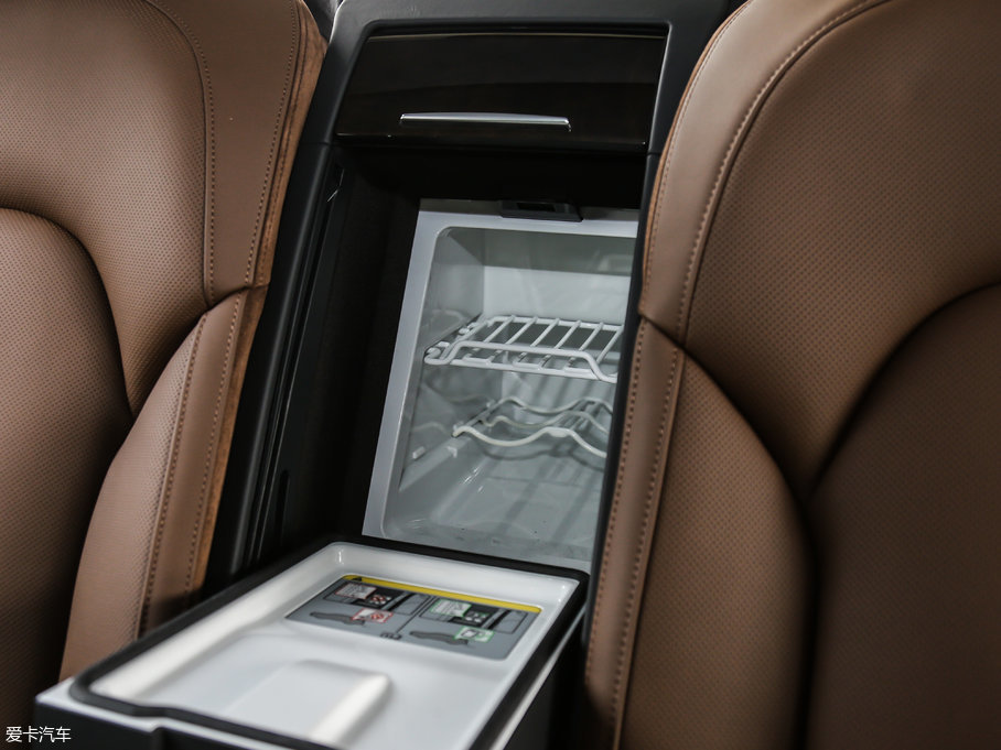 2017WA8 6.3L W12 quattro Ş