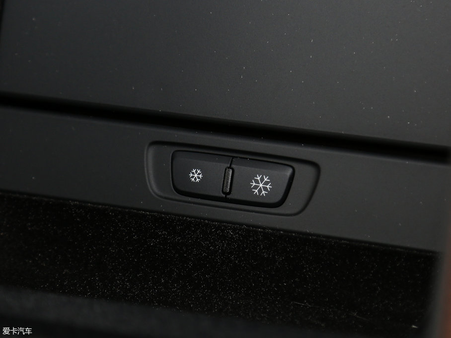 2017WA8 6.3L W12 quattro Ş