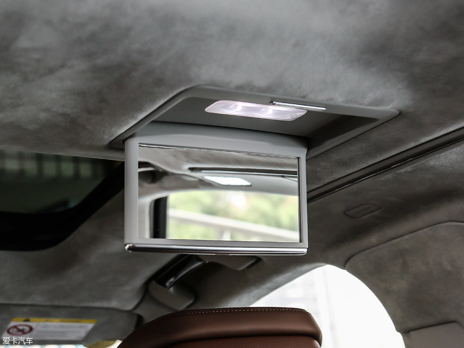 2017WA8 6.3L W12 quattro Ş