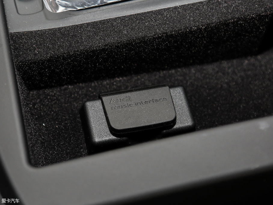 2017WA8 6.3L W12 quattro Ş