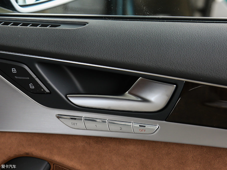 2017WA8 6.3L W12 quattro Ş