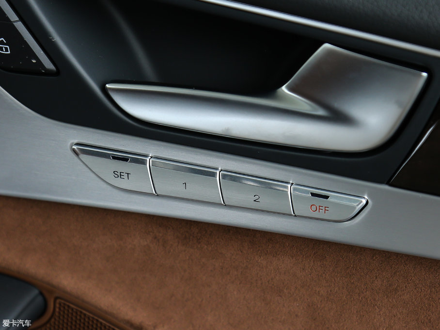 2017WA8 6.3L W12 quattro Ş