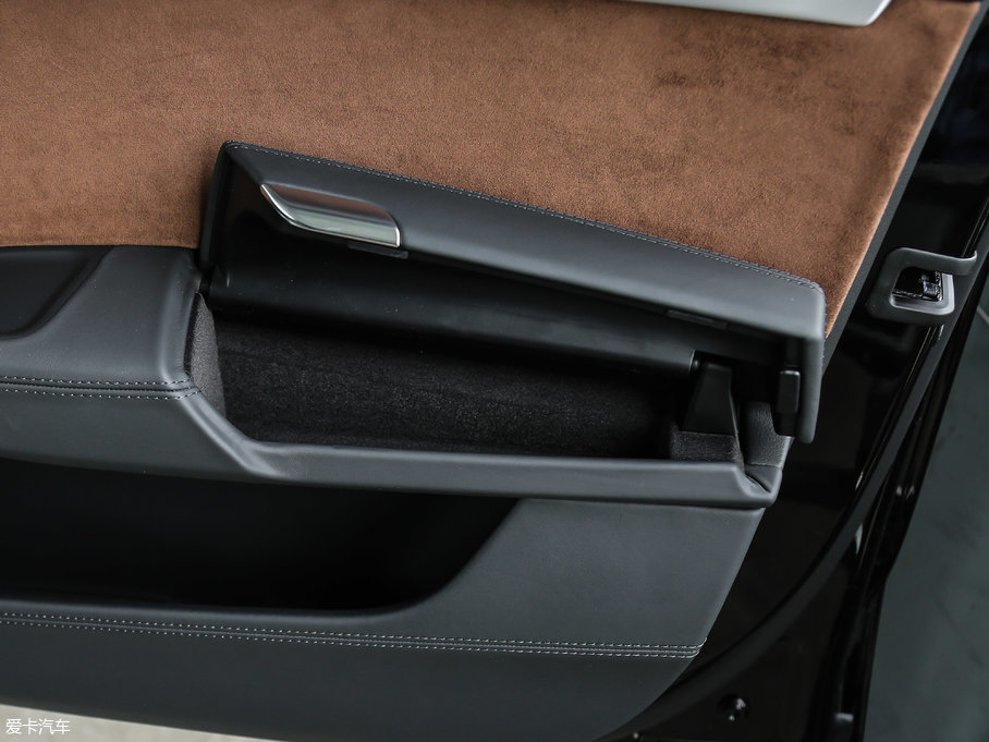 2017WA8 6.3L W12 quattro Ş