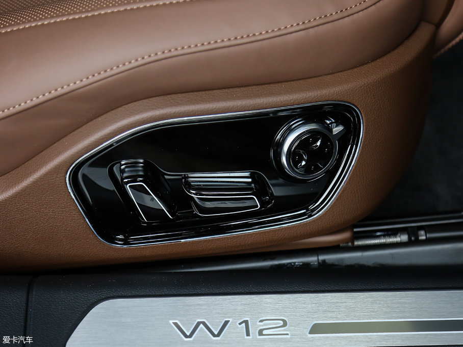 2017?yun)WA8 6.3L W12 quattro Ş