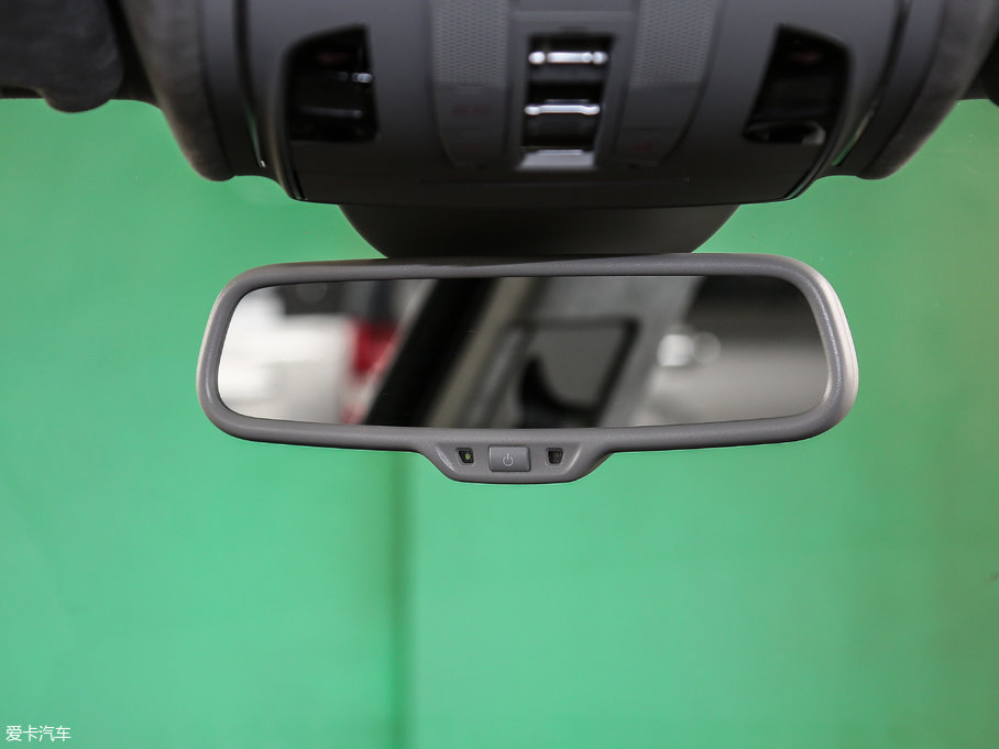 2017WA8 6.3L W12 quattro Ş