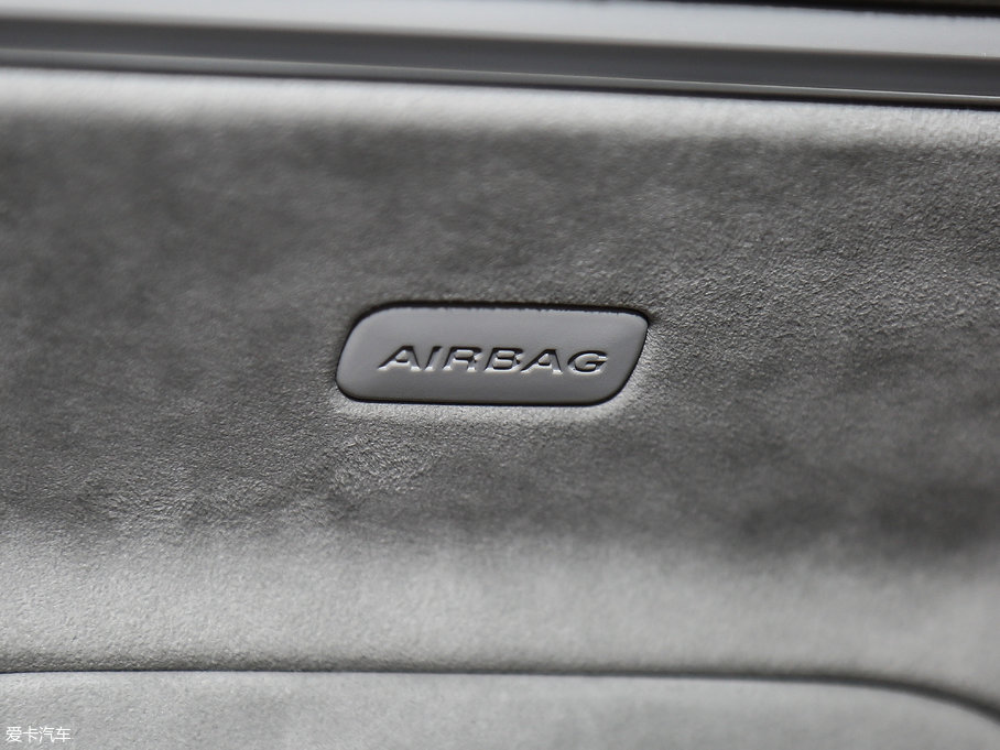 2017?yun)WA8 6.3L W12 quattro Ş