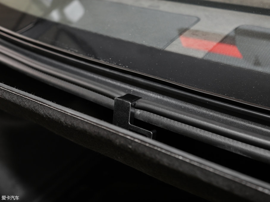 2017WA8 6.3L W12 quattro Ş