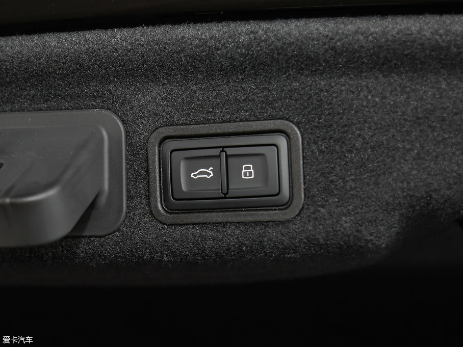 2017WA8 6.3L W12 quattro Ş