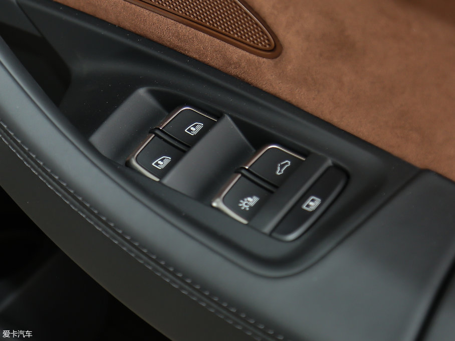 2017WA8 6.3L W12 quattro Ş