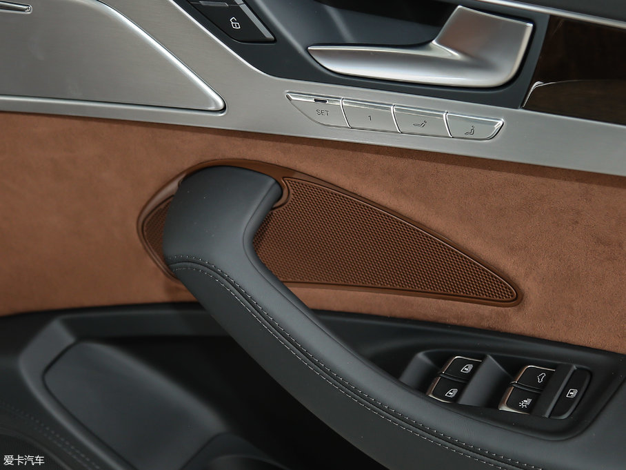 2017?yun)WA8 6.3L W12 quattro Ş