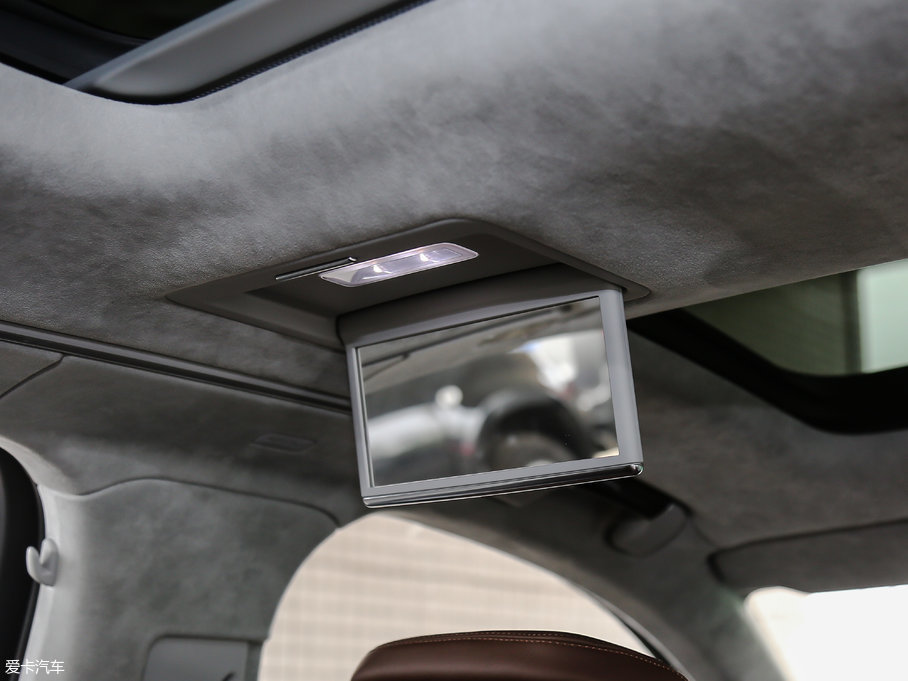 2017?yun)WA8 6.3L W12 quattro Ş