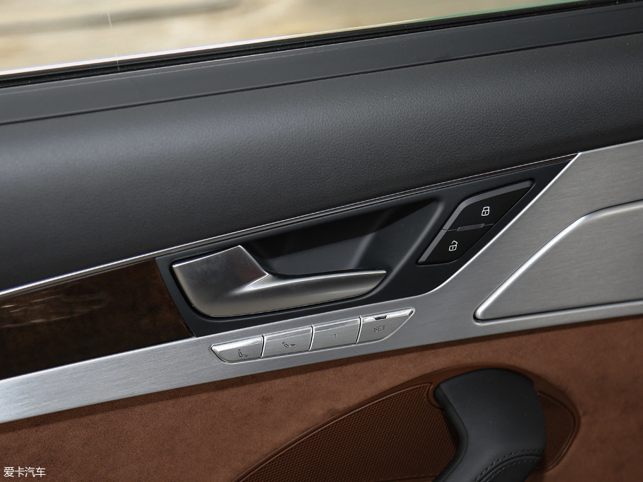 2017?yun)WA8 6.3L W12 quattro Ş