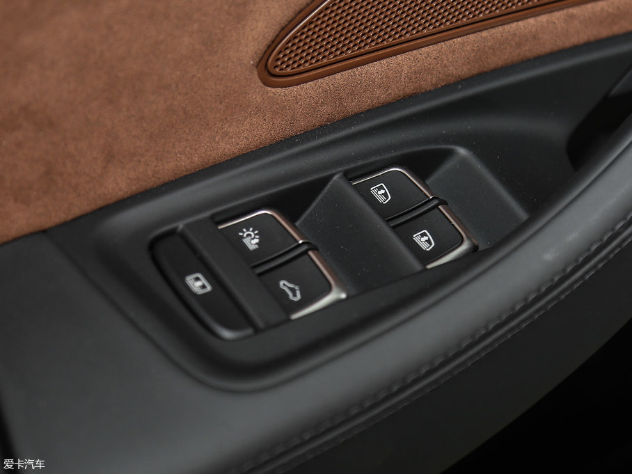 2017WA8 6.3L W12 quattro Ş