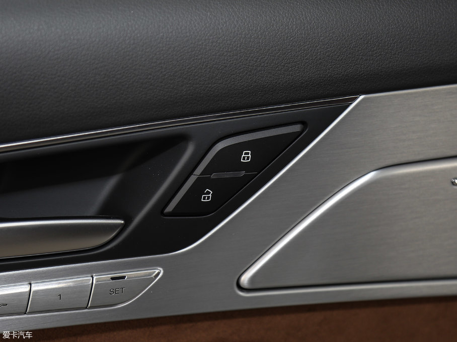 2017WA8 6.3L W12 quattro Ş