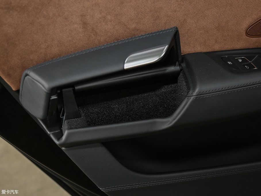 2017WA8 6.3L W12 quattro Ş