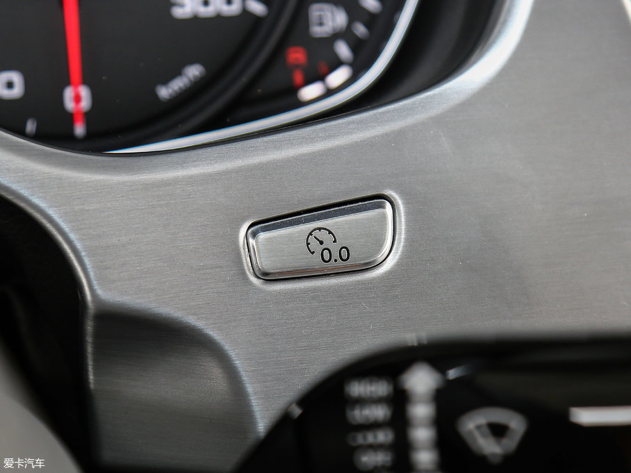 2017WA8 6.3L W12 quattro Ş