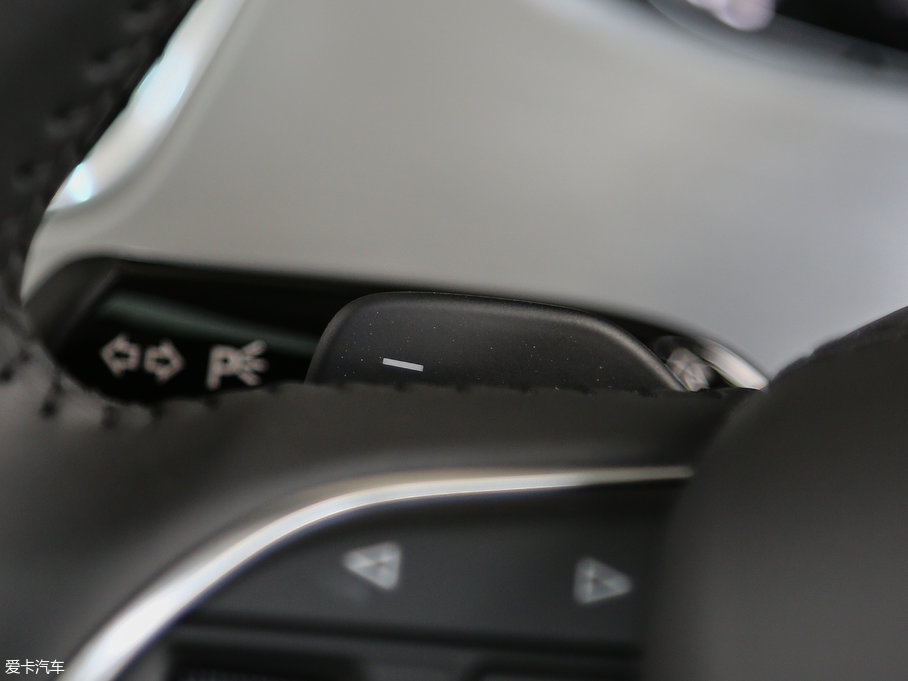 2017WA8 6.3L W12 quattro Ş