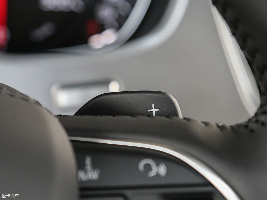 2017WA8 6.3L W12 quattro Ş