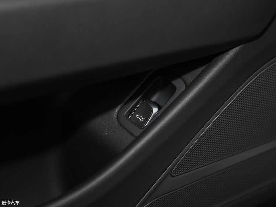 2017?yun)WA8 45 TFSI quattro m