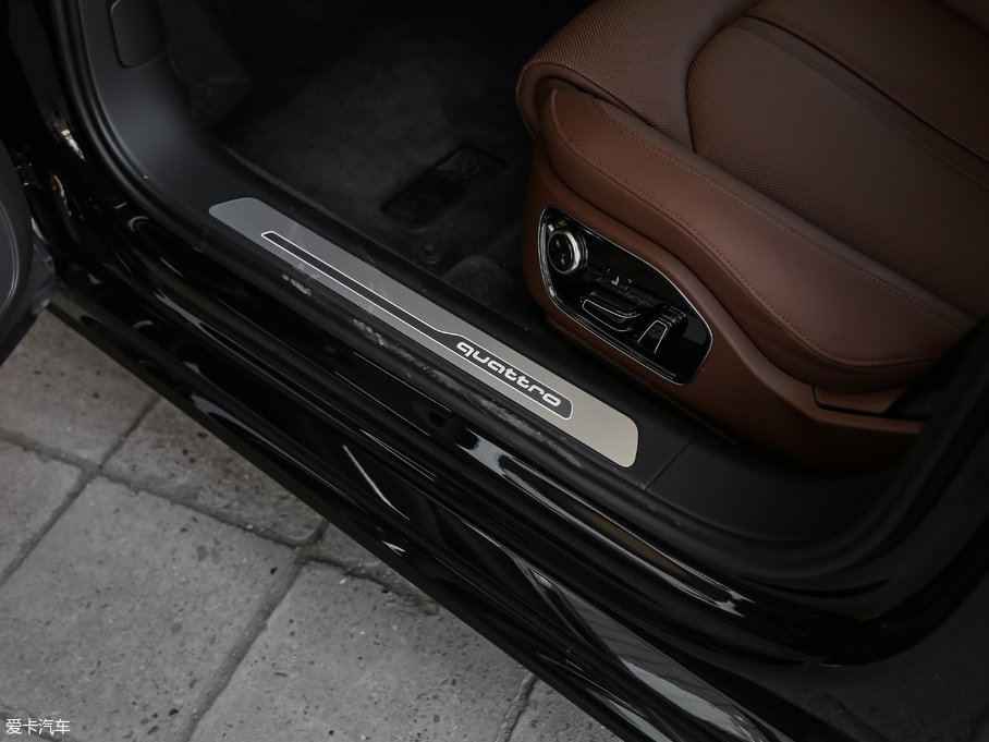 2017WA8 45 TFSI quattro I(lng)ȾӢ