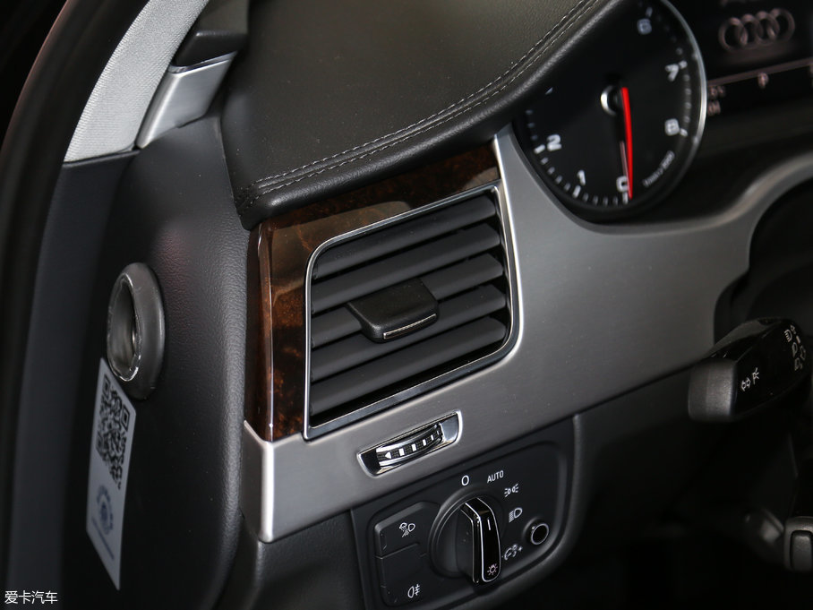 2017?yun)WA8 45 TFSI quattro I(lng)ȾӢ