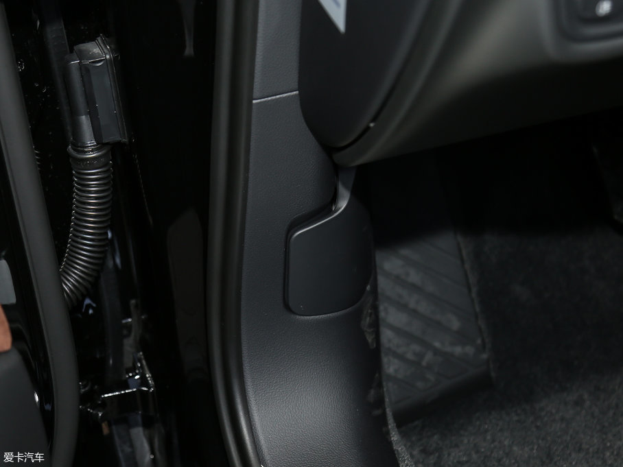 2017?yun)WA8 45 TFSI quattro I(lng)ȾӢ