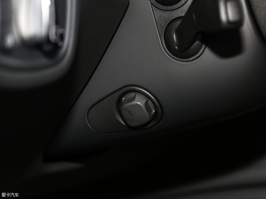 2017?yun)WA8 45 TFSI quattro I(lng)ȾӢ