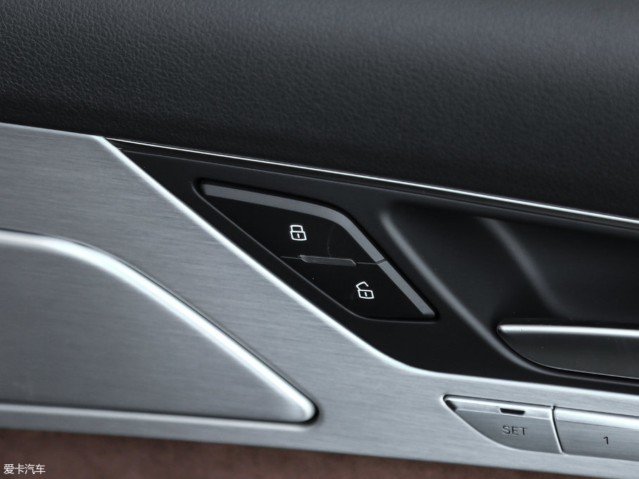 2017WA8 45 TFSI quattro I(lng)ȾӢ