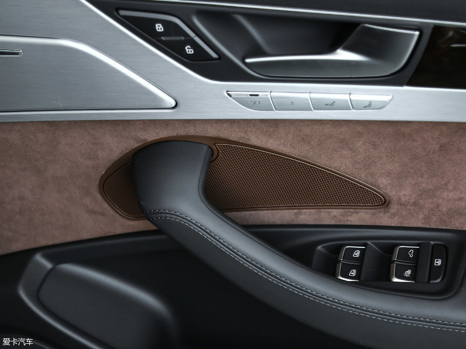 2017WA8 45 TFSI quattro I(lng)ȾӢ